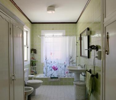 Maceira Bed & Breakfast | Casa SanAndo Integrative Medicine Treat & ReTreat Center