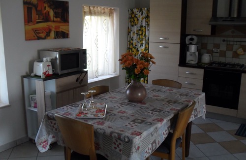Albisano Apartment | Casa Silvia Charming furnished apartment for 4 pers. Torri del Benaco/Albisano.