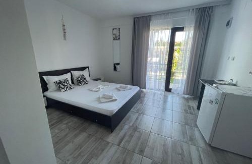 Costinesti House | CASA SMARALD