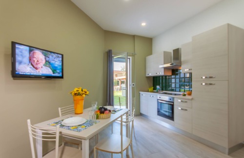 Agnone Bagni Apartment | Casa Smeralda a 200m From The Sea, Augusta, Italy