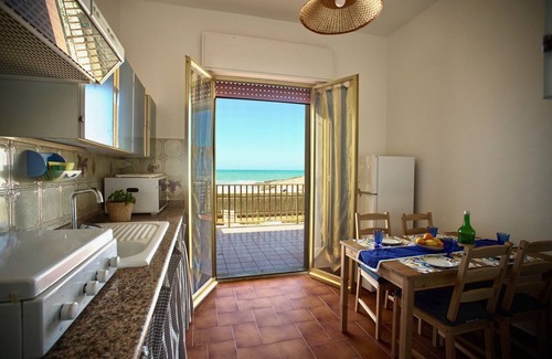 Cava dʼAliga House | Casa SUL Lungomare Cava D'aliga