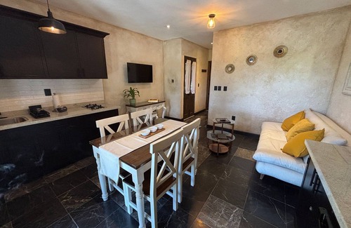 Tlaxco Apartment | Casa Turicum: Your Romantic Refuge in Val'Quirico