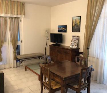 San Terenzo Monti Apartment | Casa Vacanza La Luna