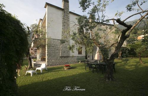 Sale Marasino House | CASA VACANZE GLI ULIVI DEL LAGO