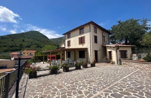 Roselli Apartment | Casa Vacanze Vecchio Frantoio Residenza Moraiolo