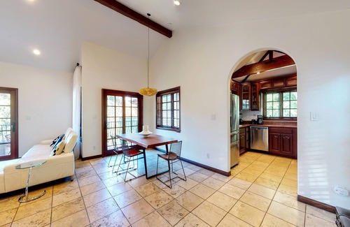 Beachwood Canyon Ski Chalet | Casa Vista! Stunning Direct Hollywood Sign Views!