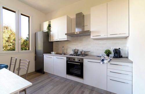 Castel San Pietro Terme Apartment | CASADELFALEGNAME-FRASSINO-corporate staff, 7 letti. sito www.casadelfalegname.it