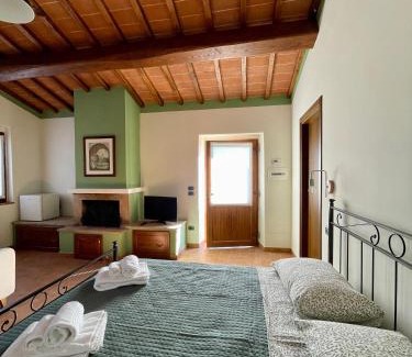 Petrignano del Lago Bed & Breakfast | Casale dell'Assiolo Bed and Breakfast
