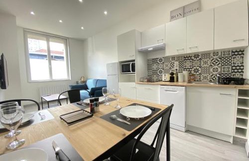 Saint-Jacques - Saint-Roch Apartment | Casamara 1 T1 avec 2 couchages 10 min CHU