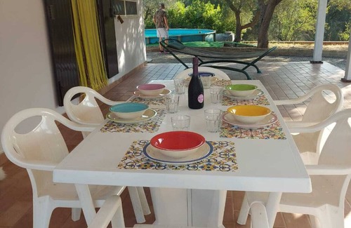 Villa Castelli House | Casamé, it is a complete structure. Cozy nestled in the Mediterranean bush