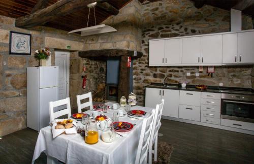 Arouca Bed & Breakfast | Casas Peralta - Amarela