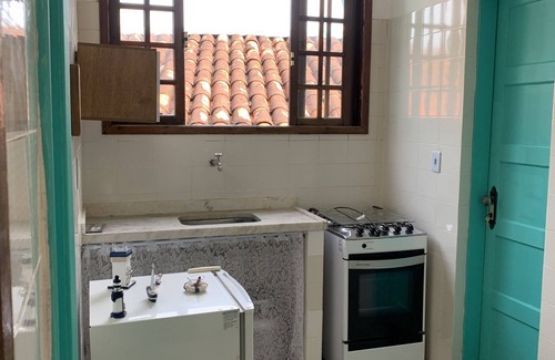 Marinas House | Casinha Verde Accommodation 1 minute from the sea. Foot in the sand. Mind in the sky.