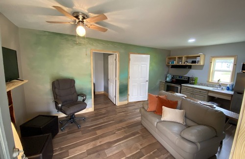 Hemphill House | Casita Crappie- downtown Hemphill, Texas