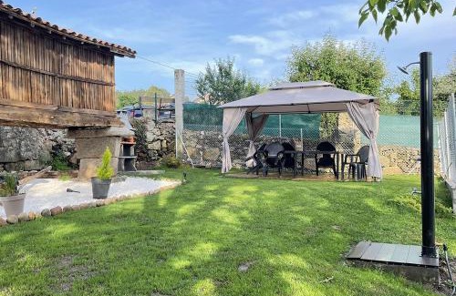 A Merca House | Casita del Río Ourense