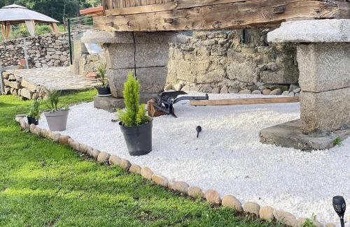 A Merca House | Casita del Río Ourense