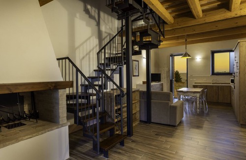 Santa Maria Nuova Villa | CASTAGNA apartment 110 sqm with shared swimming pool.