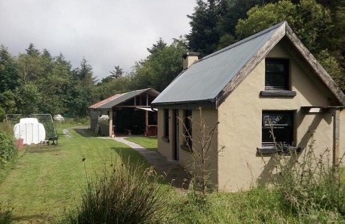 Ogonnelloe House | Castaway Cabin