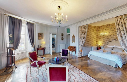 Falaise House | Castel Saint-Léonard