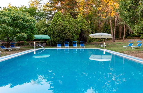 Castelletto Monferrato Villa | Castelleto Monferrato Villa with Private Pool and Tennis Court in Wine Region
