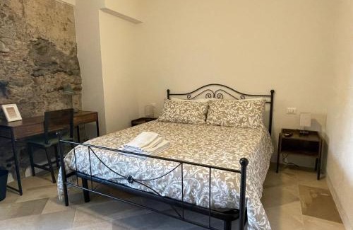 Nizza di Sicilia Bed & Breakfast | Castello D'Alcontres Guest House 3 stelle