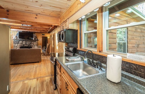 Rawley Springs Cottage | Castle Cliff Riverfront Cottage Peaceful Private Less than15 min to Harrisonburg