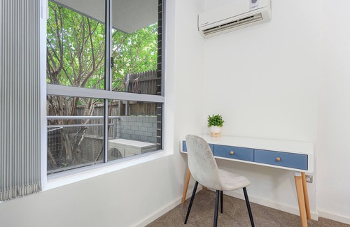Castle Hill House | Castle HIll Sweet Modern 3BR Apt with 2 Parking