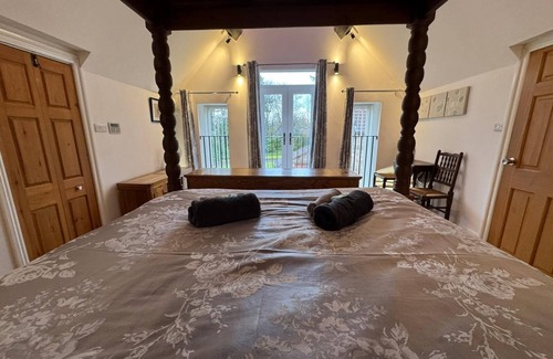 Combs House | Castle House Holiday Home