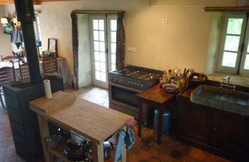Le Veurdre House | Castle in Le Veurdre near Forest and River