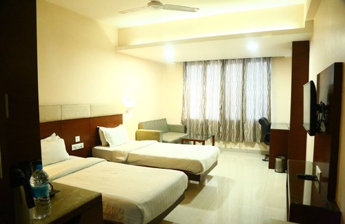 Khandwa Hotel | Castle Inn