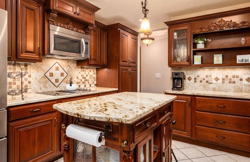 McArthur House | Castle On The Hill | Pool | Hot Tub | Hiking