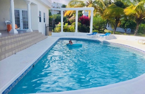 Savannes Villa | Castles Villa 7 is a Charming 3-bedroom villa with its own private pool.