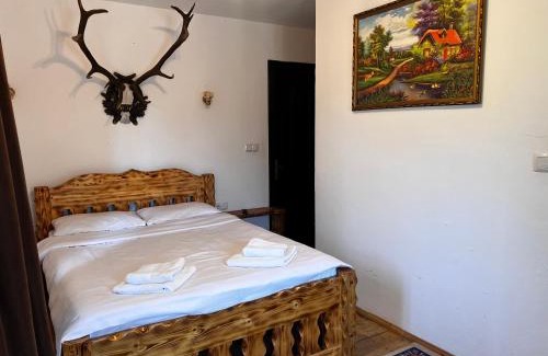 Campulung Moldovenesc House | Casuta Vanatorului Campulung Moldovenesc