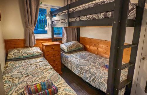 Mumbles Apartment | Caswell Beach Chalet 70 located in Gower Peninsula