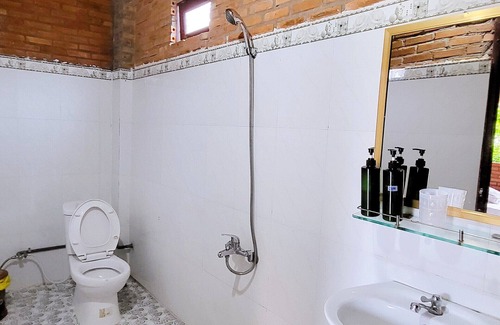Quan Tom Cabin | Cat Tien Farmer Lodge