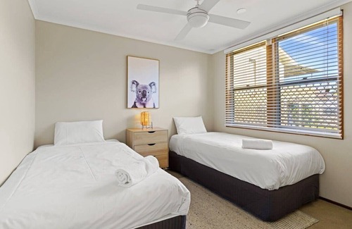 Rathmines House | Catalina Bay Getaway - Pet & Child Friendly