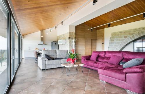 Tora Villa | Catalunya Casas Fabulous Villa for 28 with Heated Pool