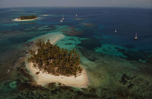 Carti Tupile Boat Rental | Catamaran experience in paradise