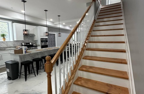 Catonsville House | Caton Manor Estate and Pool
