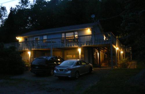 Prattsville House | Catskill Mountain Retreat