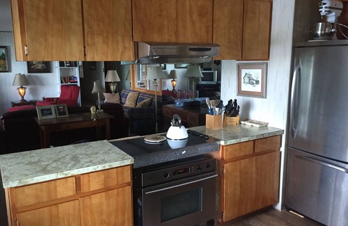 Coolin House | Cavanaugh Bay Priest Lake Beachfront w Dock, East Shore Family Get Away