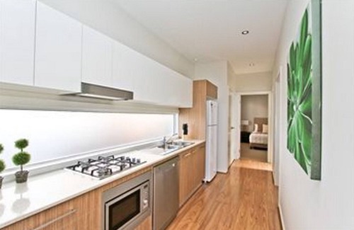 Caves Beach Hotel | Caves Coastal Bar & Bungalows