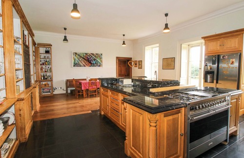 Caynham House | CAYNHAM COURT, pet friendly, luxury holiday cottage in Ludlow