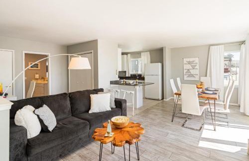 Cayucos House | Cayucos Duo 2 Bungalows w Views Lounge Space Pet Friendly