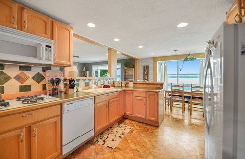 Seneca Falls House | Cayuga Lake Cottage: "Lakeside Cottage - Close to Wineries!"