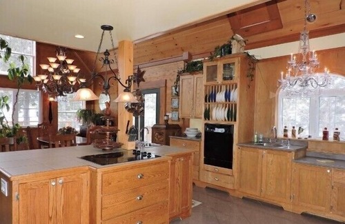 Weldford Cabin | Cedar Brook Landing River Lodge - Browns Yard