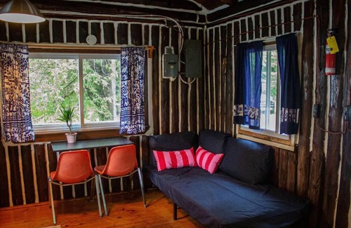 North Frontenac House | Cedar Cabin - North Frontenac Lodge