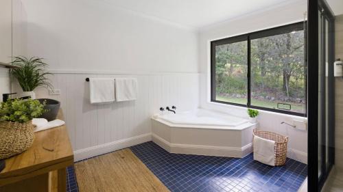 Broughton Village House | Cedar Corner