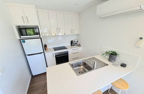 Blackmans Bay House | Cedar Cottages Blackmans Bay - Cinnamon Cottage