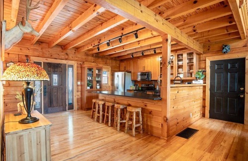 Sunset House | Cedar Cove on Lake Keowee!