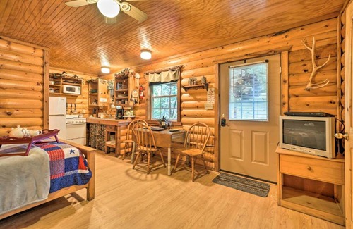 Davis House | Cedar Falls Cabin Nestled by Honey Creek